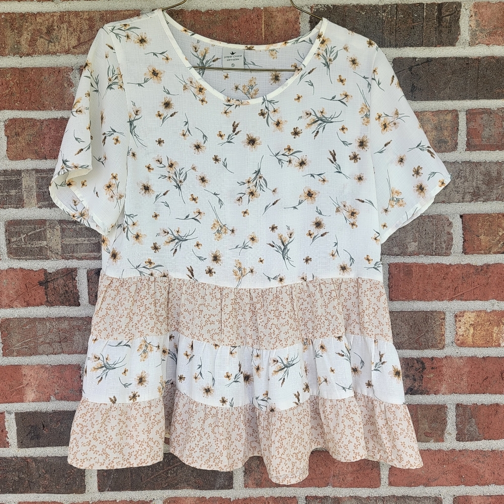 Paper Crane Women's Floral Smocked Tiered Top, size S yellow
